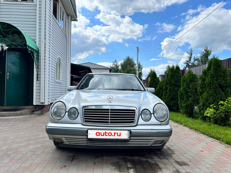 1998 Mercedes-Benz E-Класс 240 II (W210, S210), серебристый, 550000 рублей, вид 2