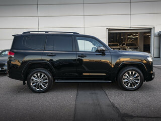 2023 Toyota Land Cruiser 300 Series, чёрный, 13327400 рублей, вид 4