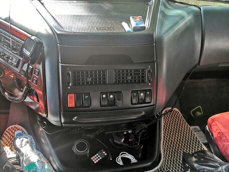 2003 DAF 95XF, красный, 2900000 рублей, вид 5