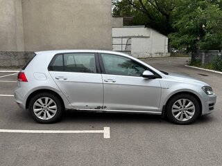 2016 Volkswagen Golf VII, серебристый, 850000 рублей, вид 2