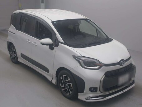 2026 Toyota Sienta III, белый, 2380555 рублей, вид 2