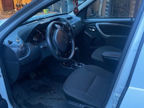 2017 Renault Duster I Рестайлинг, белый, 1600000 рублей - вид 6