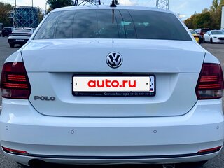2018 Volkswagen Polo V Рестайлинг, белый, 1290000 рублей, вид 3