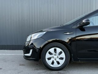 2013 Kia Rio 4-speed III, чёрный, 939000 рублей, вид 5