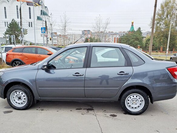 2026 Lada (ВАЗ) Granta I Рестайлинг, серый - вид 2