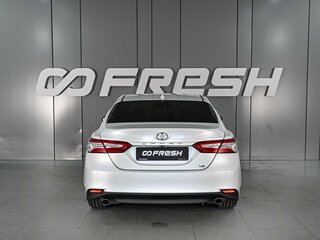 2018 Toyota Camry VIII (XV70), белый, 3079000 рублей, вид 4