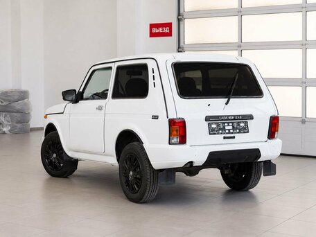 2011 Lada (ВАЗ) 2121 (4x4) I Рестайлинг, белый, 500000 рублей, вид 4