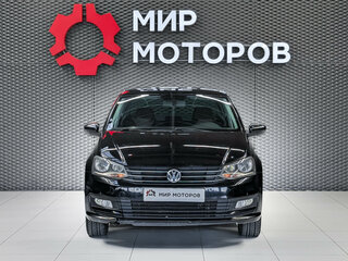 2015 Volkswagen Polo V Рестайлинг, чёрный, 940000 рублей, вид 2