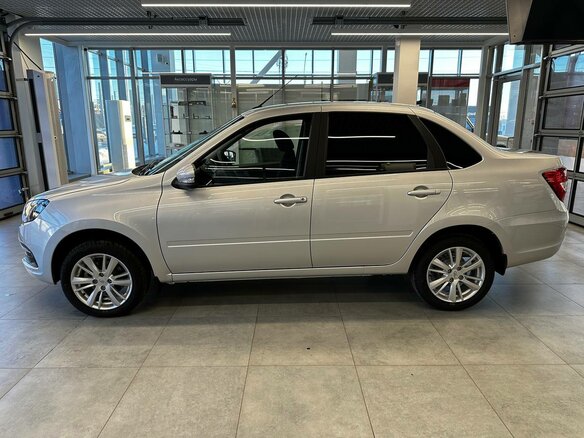 2026 Lada (ВАЗ) Granta I Рестайлинг, серебристый, 1114000 рублей - вид 9