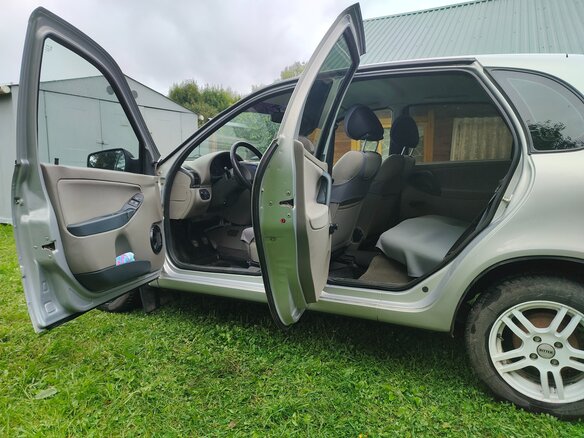2011 Lada (ВАЗ) Kalina I, серебристый, 325000 рублей - вид 11