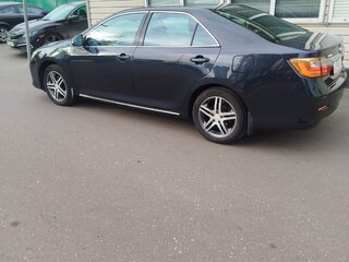 2013 Toyota Camry VII (XV50), серый, 1500000 рублей, вид 2