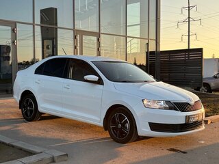 2018 Skoda Rapid I Рестайлинг, белый, 1335000 рублей, вид 3