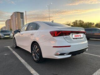 2022 Kia K3 II (China Market), белый, 2200000 рублей, вид 2