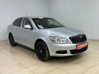 2011 Skoda Octavia II (A5) Рестайлинг, серебристый, 700000 рублей, вид 3