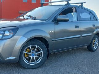 2010 Kia Rio II Рестайлинг, серебристый, 439990 рублей, вид 2