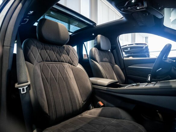 2026 Geely Monjaro I, белый, 4899990 рублей - вид 23