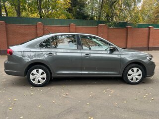 2021 Volkswagen Polo VI, серый, 1550000 рублей, вид 4
