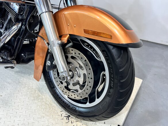 2008 Harley-Davidson Street Glide, оранжевый, 560000 рублей - вид 7