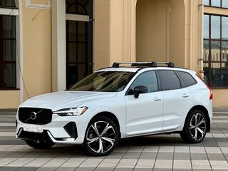 2021 Volvo XC60 II Рестайлинг, белый, 4000000 рублей, вид 1