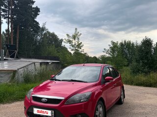 2010 Ford Focus II Рестайлинг, красный, 540000 рублей, вид 2