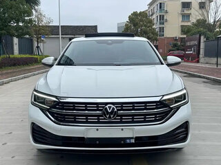 2023 Volkswagen Sagitar III Рестайлинг, белый, 1655000 рублей, вид 2