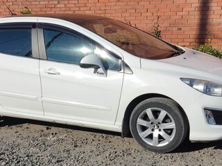 2013 Peugeot 308 I Рестайлинг, белый, 620000 рублей, вид 3