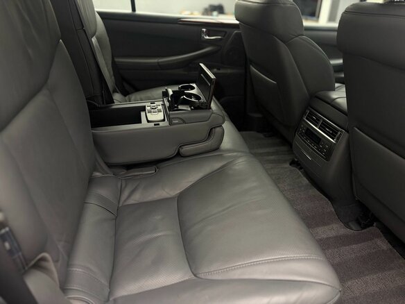 2008 Lexus LX 570 III, чёрный - вид 11