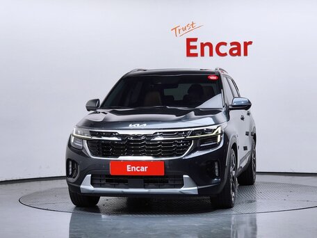 2022 Kia Seltos I Рестайлинг, серебристый, 2170000 рублей, вид 3