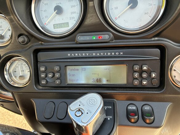 2008 Harley-Davidson Street Glide, оранжевый, 860000 рублей - вид 20
