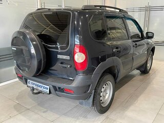 2013 Chevrolet Niva I Рестайлинг, чёрный, 424000 рублей, вид 4