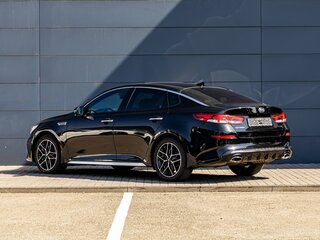 2019 Kia Optima IV Рестайлинг, чёрный, 2055000 рублей, вид 4