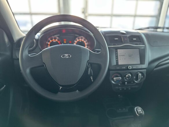 2026 Lada (ВАЗ) Granta I Рестайлинг, серебристый - вид 16