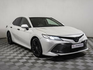 2020 Toyota Camry VIII (XV70), белый, 2748000 рублей, вид 3