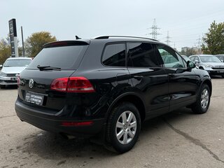 2011 Volkswagen Touareg II, чёрный, 2150000 рублей, вид 5
