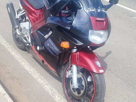 1995 Honda CBR 600F, красный, 232000 рублей, вид 1