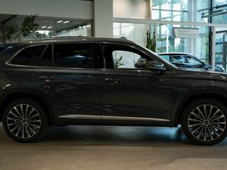 2026 Geely Monjaro I Рестайлинг, серый, 4905441 рублей, вид 4
