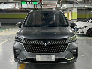2023 Wuling Jiachen, серебристый, 1140000 рублей, вид 2