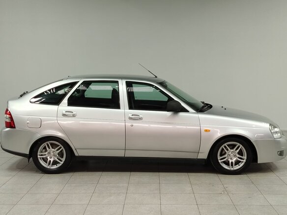 2014 Lada (ВАЗ) Priora I Рестайлинг, серебристый, 508000 рублей - вид 3
