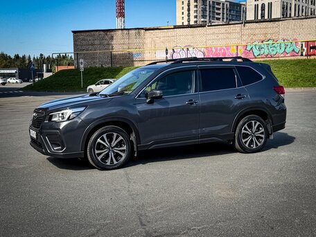 2020 Subaru Forester V, серый, 3450000 рублей, вид 4