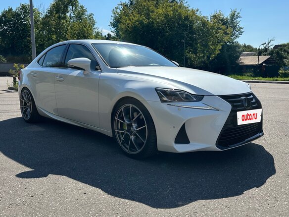 2018 Lexus IS 300 III Рестайлинг, белый, 3750000 рублей - вид 6