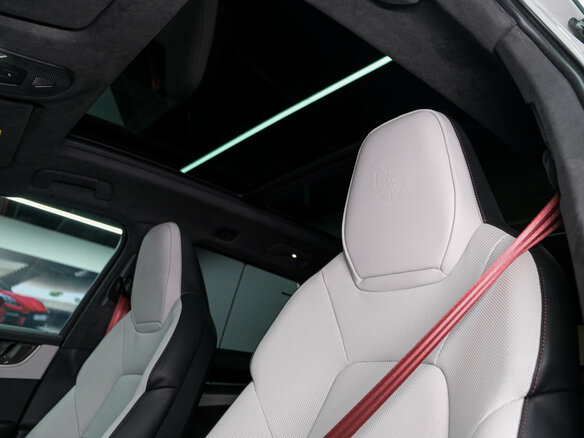2026 Porsche Cayenne GTS III Рестайлинг, серый, 25900000 рублей - вид 38