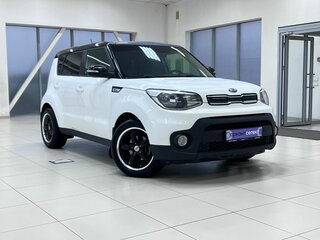 2017 Kia Soul II Рестайлинг, белый, 1650000 рублей, вид 3