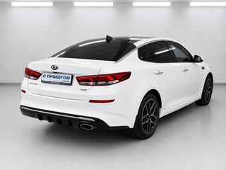 2019 Kia Optima IV Рестайлинг, белый, 1860000 рублей, вид 4