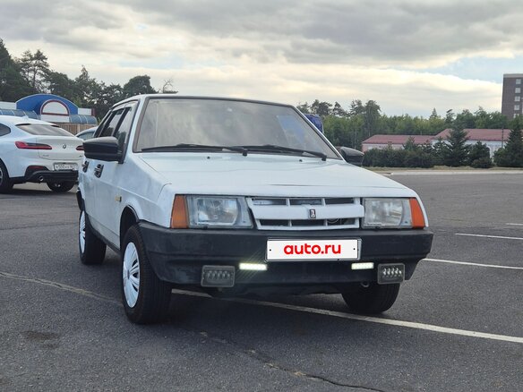 1989 Lada (ВАЗ) 2109, белый - вид 21