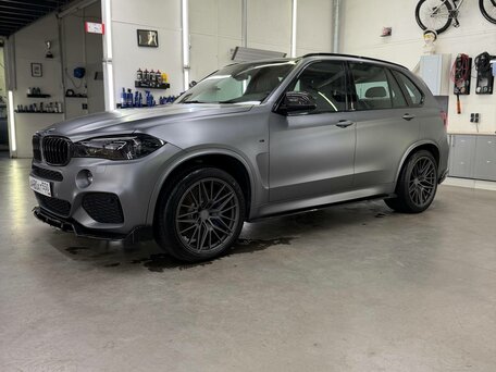 2017 BMW X5 40d III (F15), серый, 5000000 рублей, вид 3