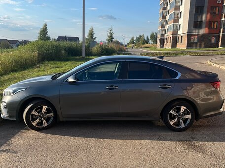 2019 Kia Cerato IV, серый, 1590000 рублей, вид 5