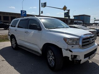 2010 Toyota Sequoia II, белый, 2600000 рублей, вид 3