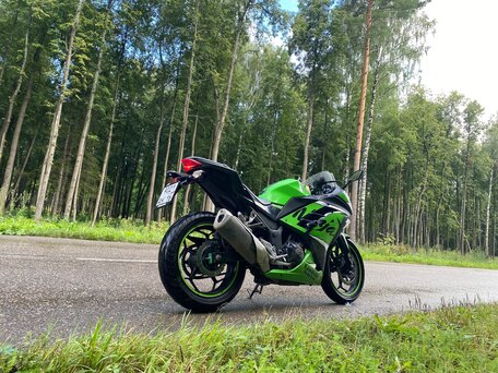 2013 Kawasaki Ninja 300, зелёный, 310000 рублей, вид 1