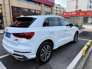 2021 Audi Q3 35 TFSI II (F3), белый, 2660000 рублей, вид 4