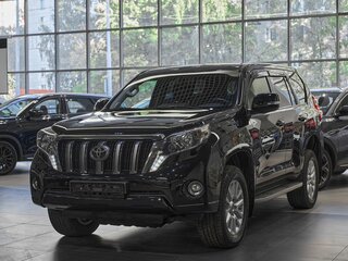 2014 Toyota Land Cruiser Prado 150 Series Рестайлинг 1, чёрный, 3599000 рублей, вид 3